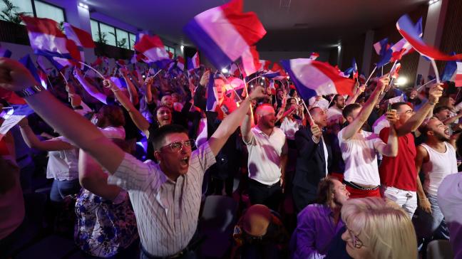 Chaos, Frankreich, Rassemblement National, Marie-Caroline Le-Pen, Marine Le-Pen, Marion Maréchal, Jordan Bardella, Parlamentswahl, Klarsfeld, Finkelkraut, Julien Dray, Antisemitismus-Keule, Antisemitismus, Compact, Henry Kravis, Mélenchon, Raphael Glucksmann, Neue Volksfront, Nouveau Front Populaire, Macron,